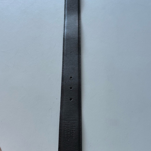 YVES SAINT LAURENT YSL LOGO BUCKLE BLACK GENUINE LEATHER BELT SZ LARGE 95 / 38 - Picture 9 of 16